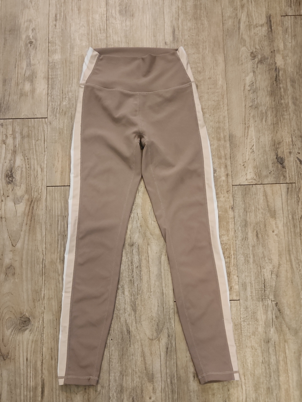Wilo The Label Taupe Leggings